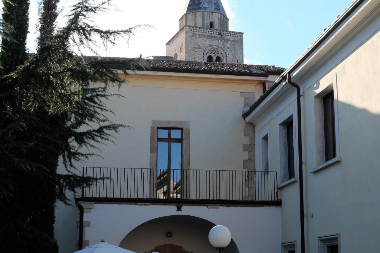 Hostel Il Tetto Melfi Exterior foto